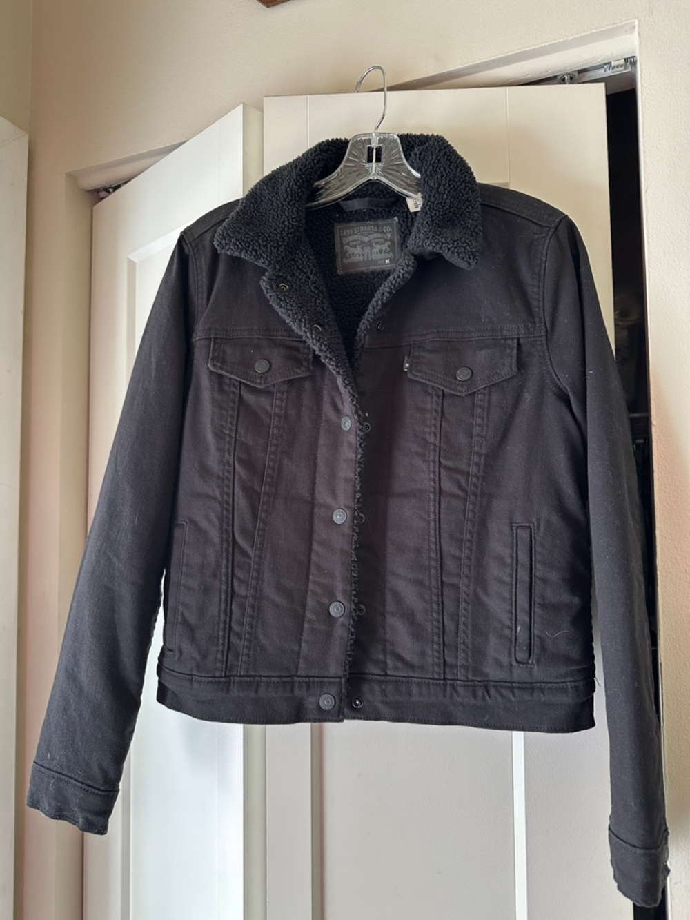 Levi's Black Sherpa-Lined Jacket - Size M